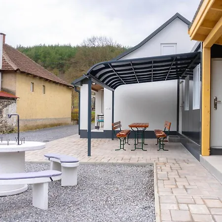 Csobogo-patak Vendeghaz * Erdohorvati