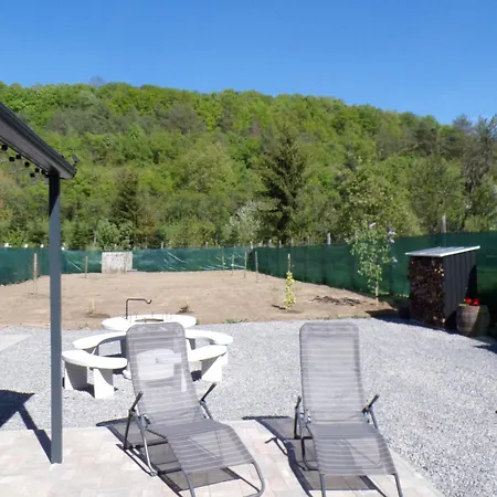Csobogo-patak Vendeghaz Apartman *